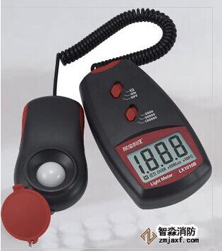 數(shù)字照度計(jì)量程不小于2000lx；精度：±5％